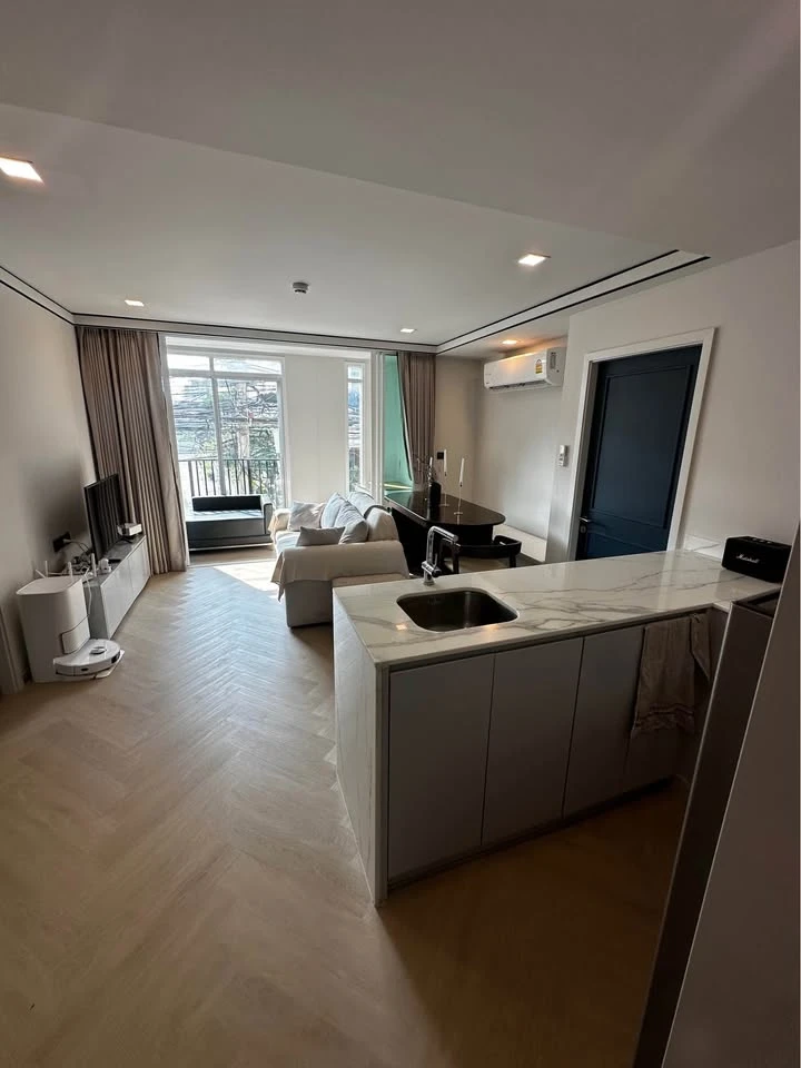 For rent or sale: Maestro 01 Yen Akat, Pet Friendly, 2 bedrooms, 2 bathrooms, fully furnished, pet lovers must not miss.