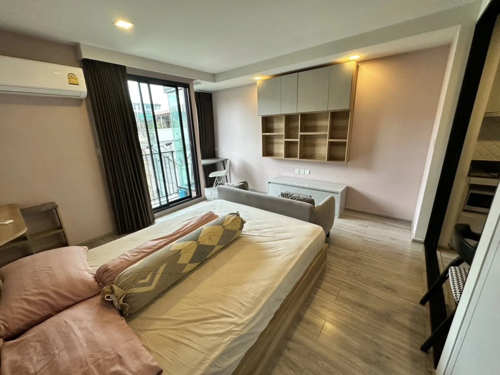 For rent: Maestro 14 Siam-Ratchathewi, fully furnished, complete with electrical appliances. Hurry and reserve now!