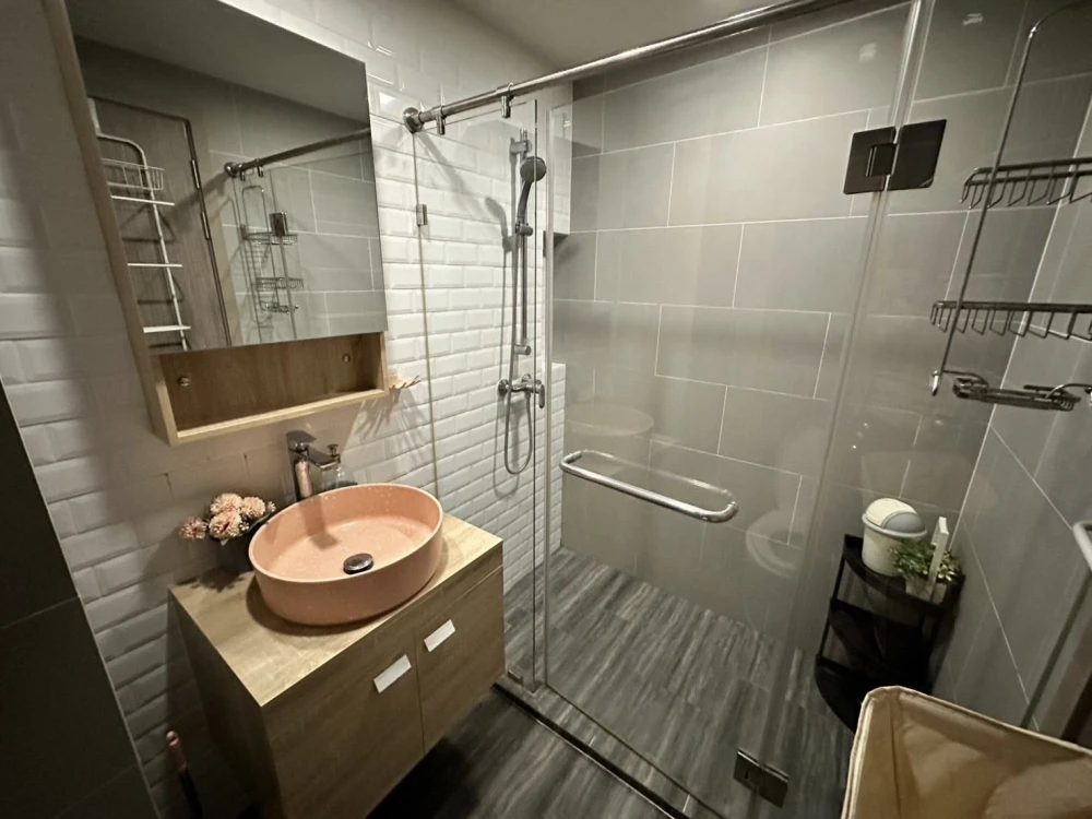 For rent: Maestro 14 Siam-Ratchathewi, fully furnished, complete with electrical appliances. Hurry and reserve now!