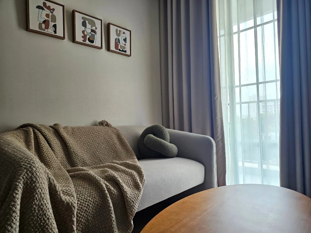 For rent: Maestro 39, 6th floor, spacious room, comfortable, fully furnished, book now, hurry!