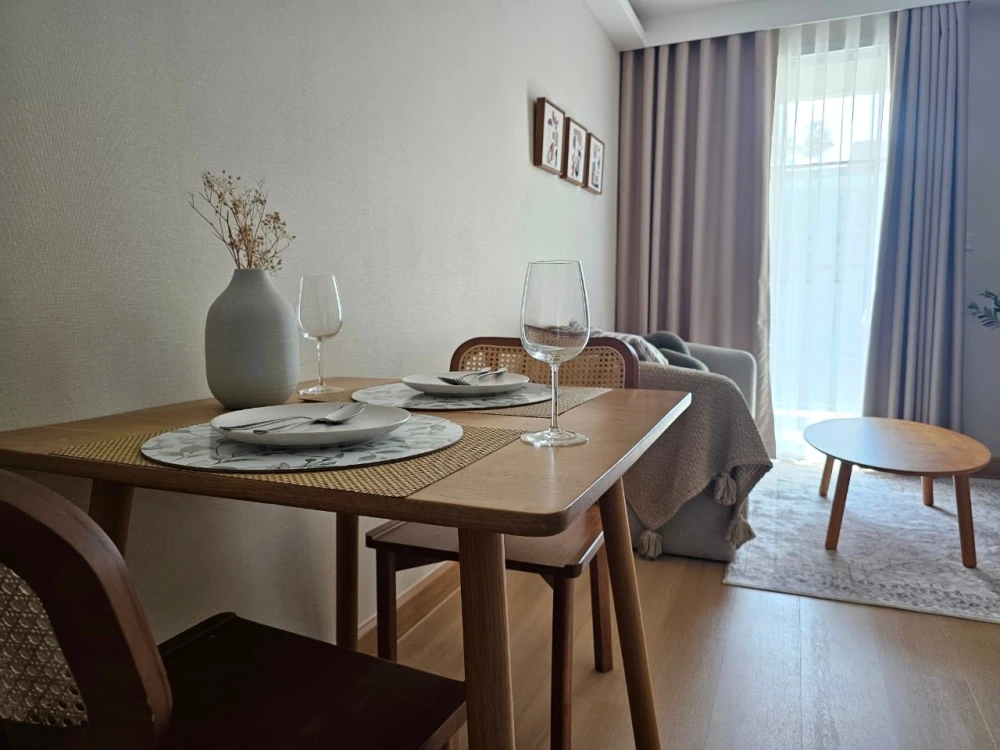 For rent: Maestro 39, 6th floor, spacious room, comfortable, fully furnished, book now, hurry!