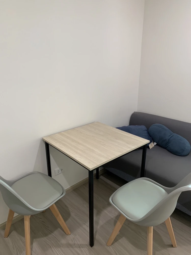 For rent, On Nut-Rama 9, beautiful, clean room.