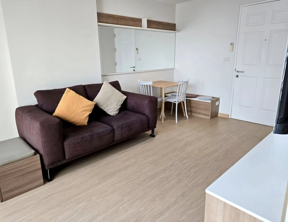 For rent: U Delight @ Huai Khwang Station, corner room, 9th floor, Building A, unobstructed view, beautiful room layout, proportional, urgent