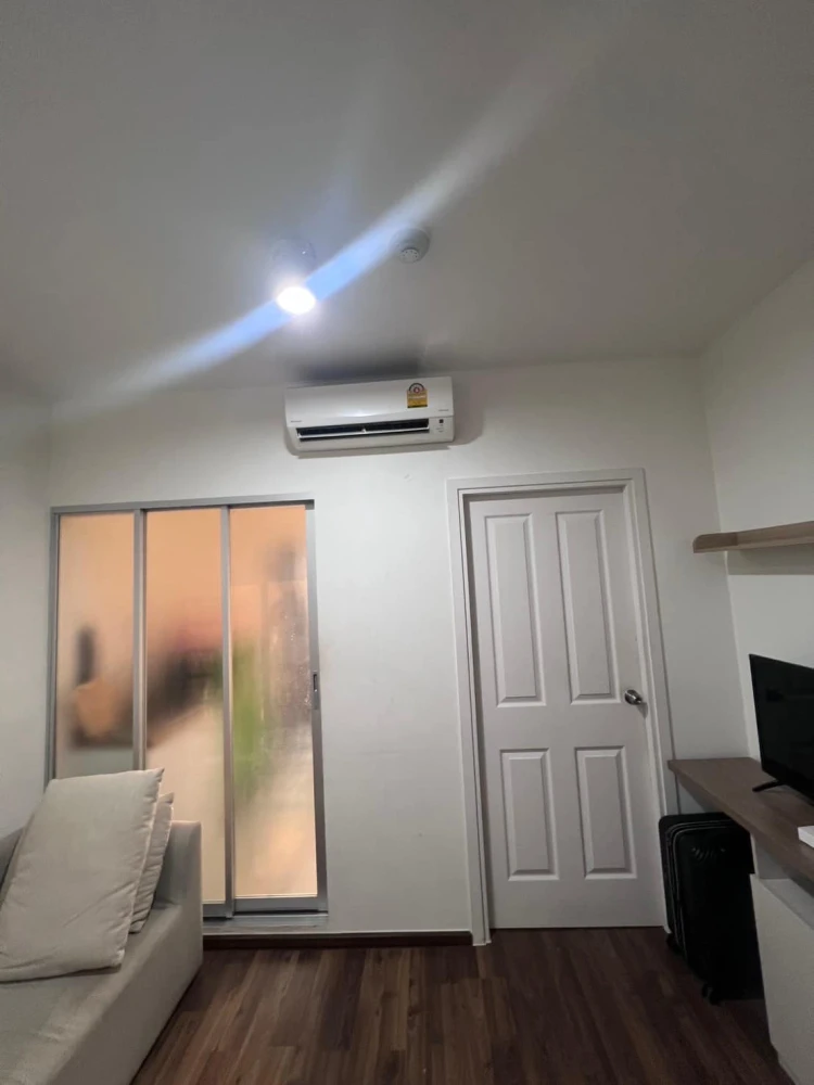 For rent, U Delight Ratchavipa, 18th floor, fully built-in, many amenities in the room, just bring your bags and you're ready to move in.