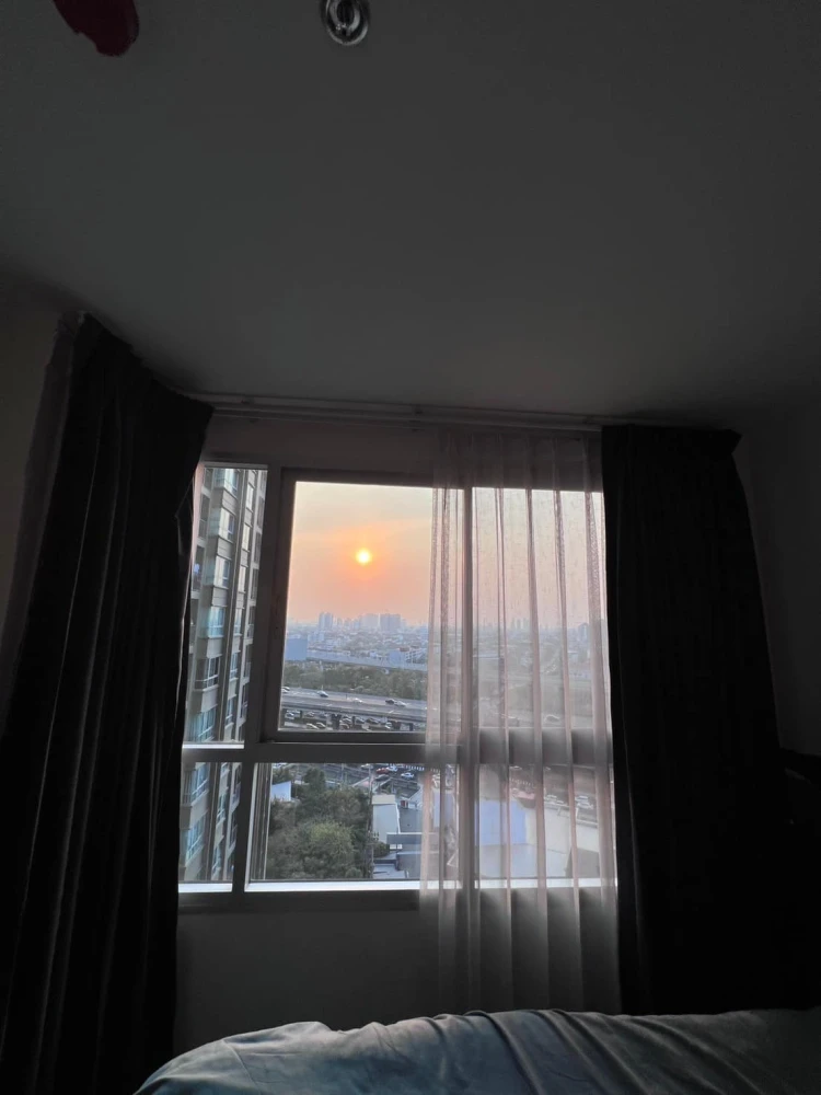 For rent, U Delight Ratchavipa, 18th floor, fully built-in, many amenities in the room, just bring your bags and you're ready to move in.