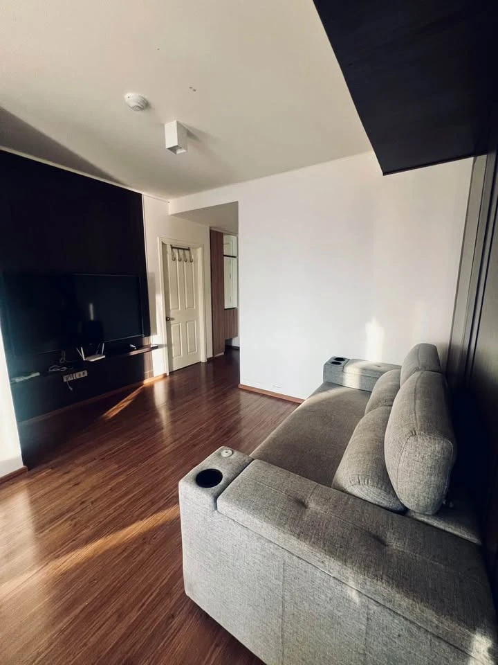 For Rent: U Delight Residence Riverfront Rama 3, 30th Floor (top floor). Features panoramic views of the Rama 9 Bridge and the Chao Phraya River. Move