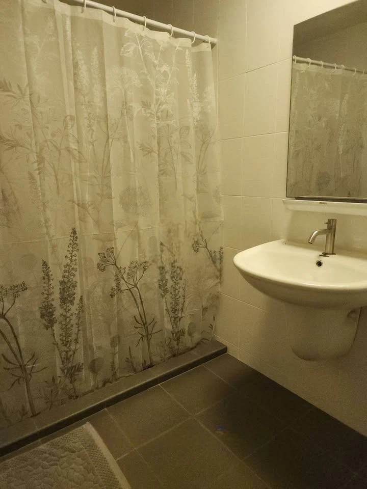 For rent, U Ratchayothin, beautiful room, good atmosphere, ready to move in, complete facilities, hurry and book now.