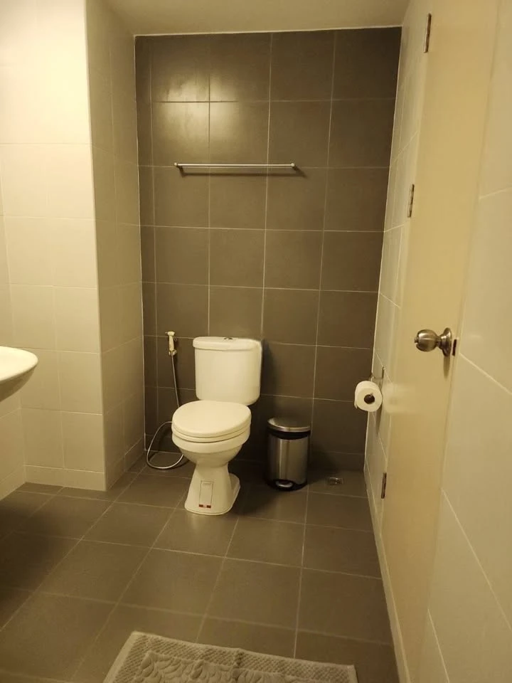 For rent, U Ratchayothin, beautiful room, good atmosphere, ready to move in, complete facilities, hurry and book now.