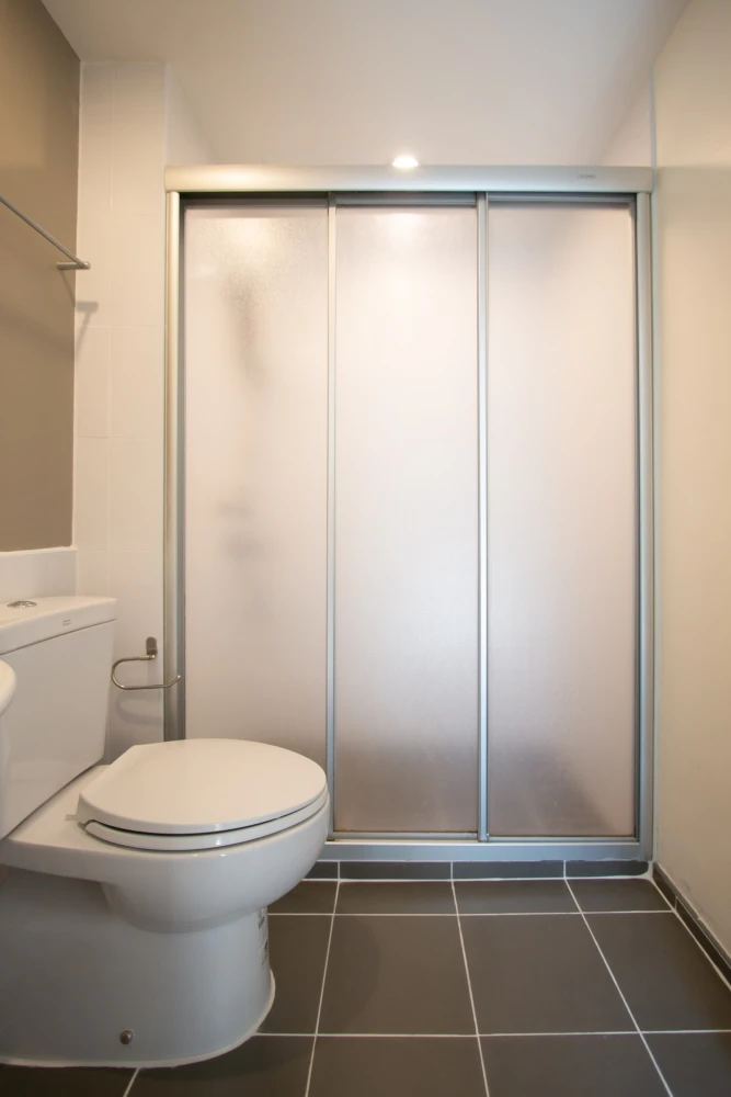 For rent, U Vibha-Ladprao, very minimal room, lots of storage, swimming pool view, don't miss out, reserve now.