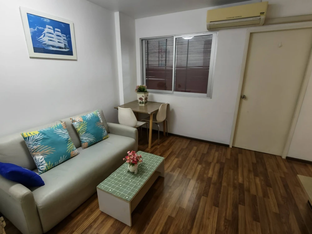 For rent: U Hua Mak Station, 3rd floor, with a view of ABAC. Comes fully furnished and equipped with appliances—book now before it’s gone!