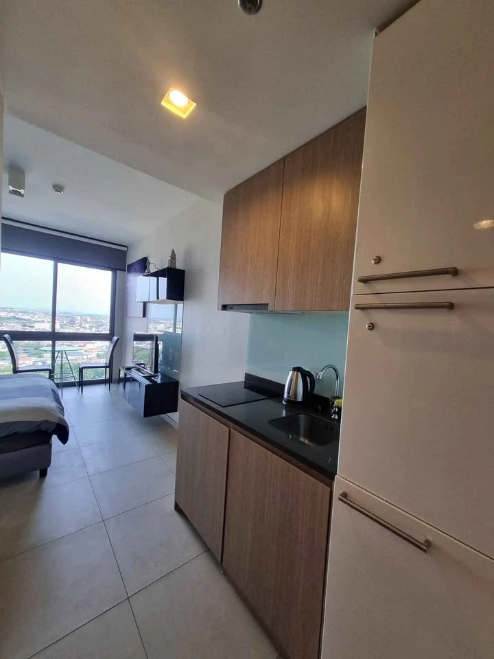 For rent: Unixx South Pattaya, high floor, ready to move in, fully furnished, reserve now.