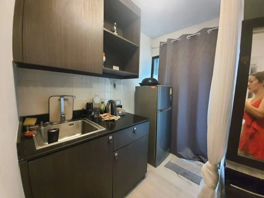 For rent, Unio Ramkhamhaeng-Serithai, studio room, 8th floor, with facilities. Hurry up to move to reserve.