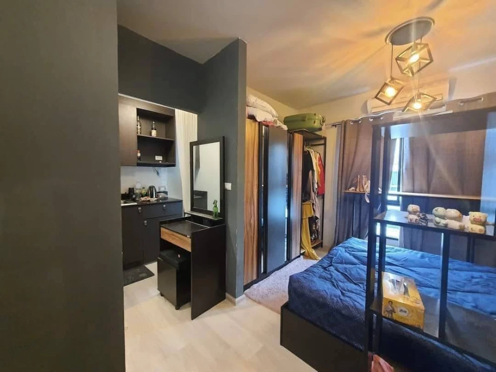 For rent, Unio Ramkhamhaeng-Serithai, studio room, 8th floor, with facilities. Hurry up to move to reserve.