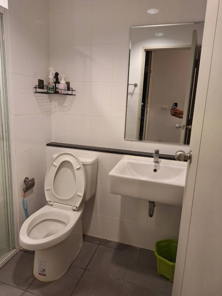 For rent: Unio Sukhumvit 72 Phase 2, studio room with furniture and appliances. Hurry and reserve now!