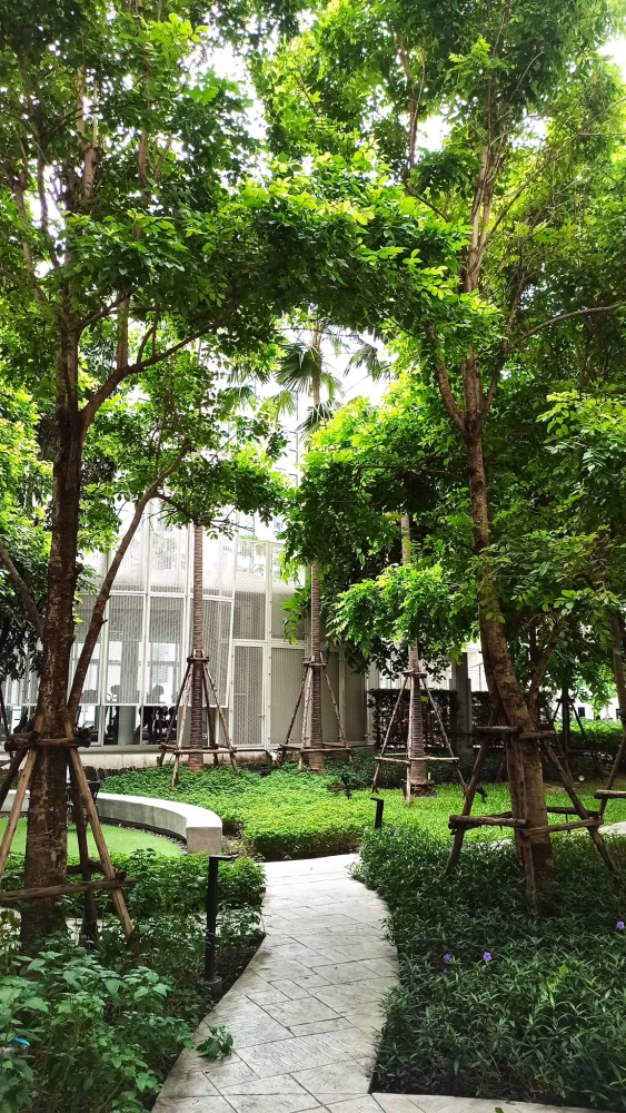 For rent: Unio Sukhumvit 72 Phase 2, studio room with furniture and appliances. Hurry and reserve now!