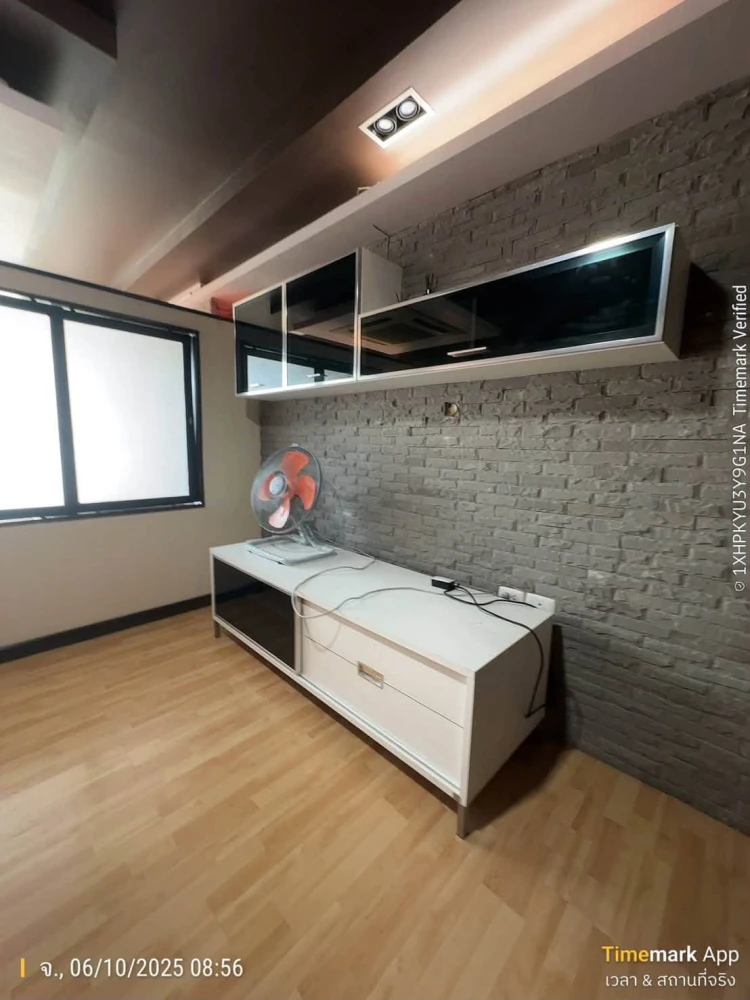 For rent: Ratchada City 18. Spacious room, stylishly decorated. Ready to move in immediately!