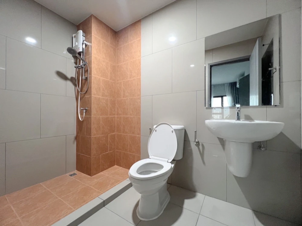 For rent: Rich Point @ BTS Wutthakat, a nice room, fully furnished + appliances included. Hurry and reserve now+++