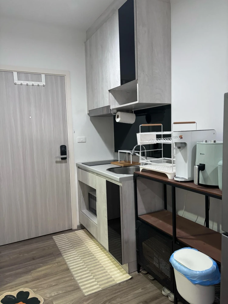 For rent Rich Park Terminal Phahon Yothin 59, 14th floor, highest, quiet atmosphere, fully furnished, electrical appliances, very worth booking.