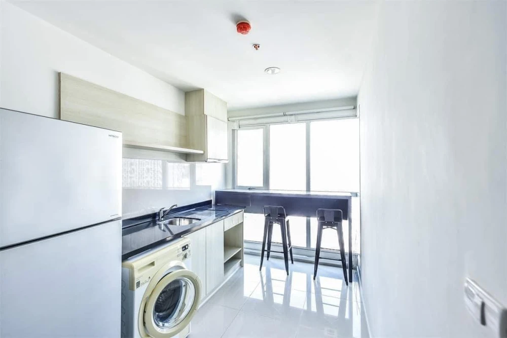 For rent: Rhythm Sathorn - Narathiwat, 26th floor, excellent furniture, decorated in a very controlled tone, urgent!! Hurry!