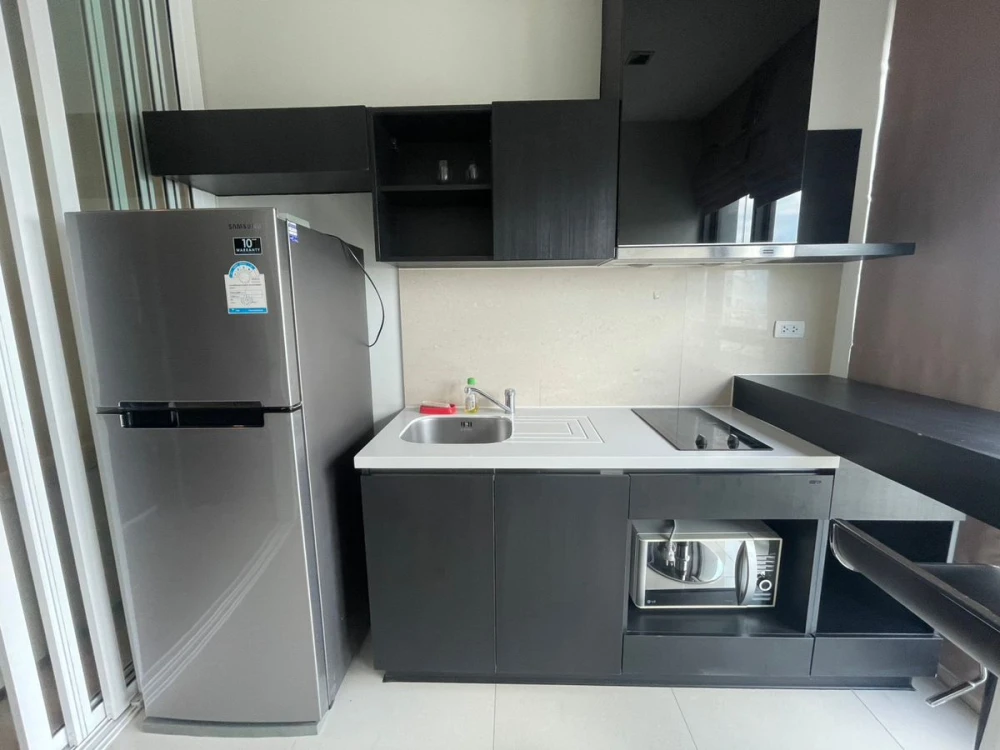 For rent: Rhythm Sukhumvit 44/1, 23rd floor. Fully furnished—book now, don’t miss out!