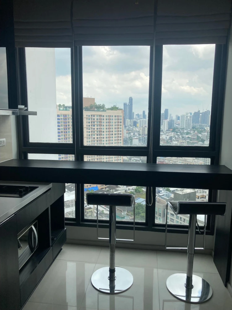For rent: Rhythm Sukhumvit 44/1, 23rd floor. Fully furnished—book now, don’t miss out!