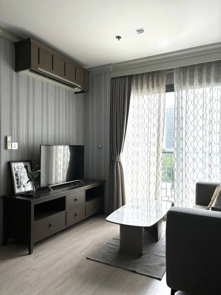For rent: Rhythm Rangnam, 2 bedrooms, 6th floor, fully furnished, just carry one bag and move in immediately. Book now, urgent.