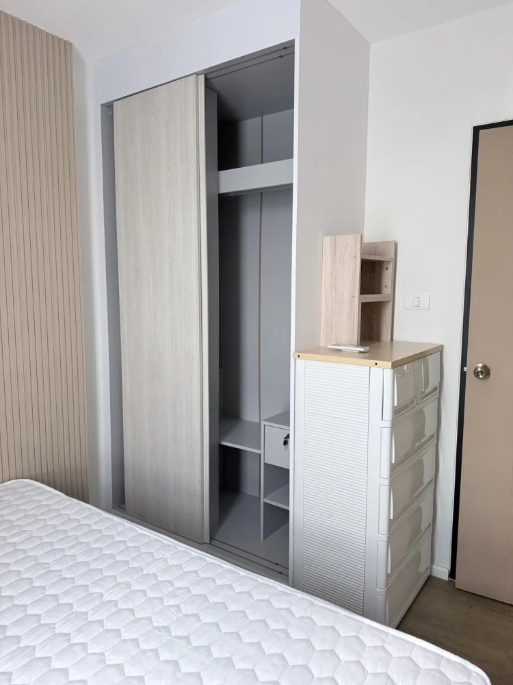 For rent, Ril Condo Rangsit, very beautiful room, decorated in a minimal style, very nice, plus built-in, very tight, don't miss it.
