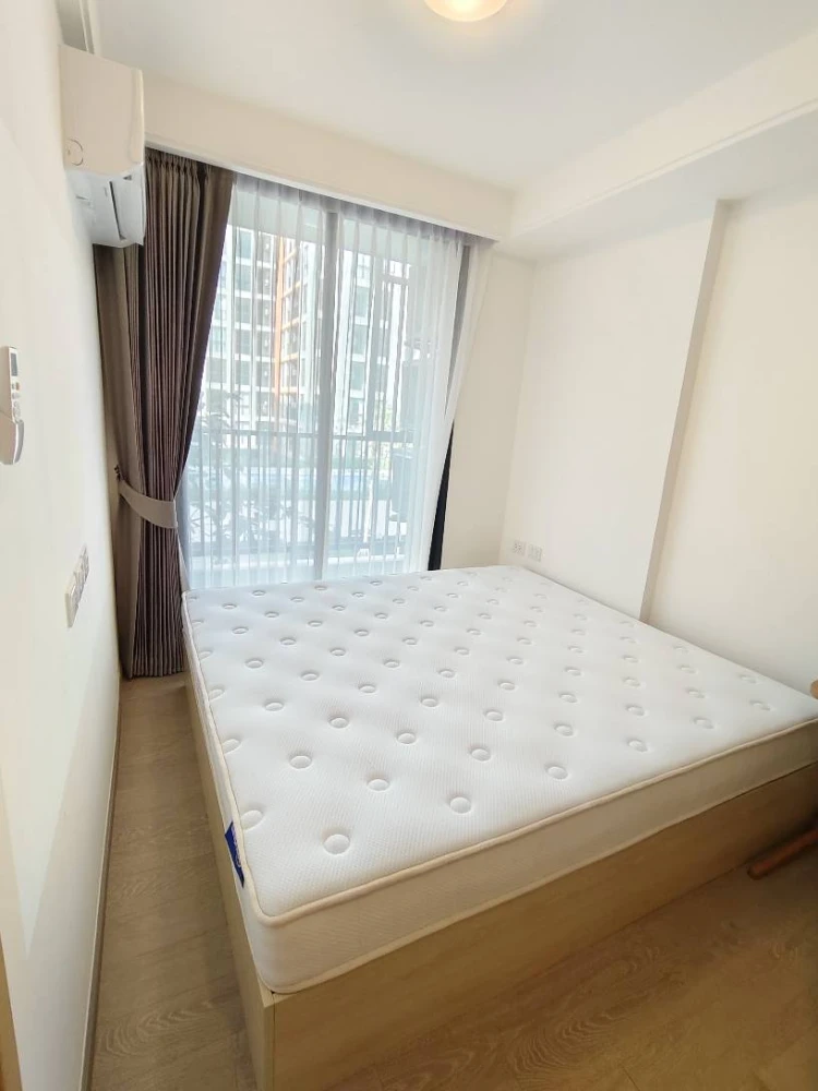 For rent: Regal Srinakarin 40, 3rd floor, spacious area, simply decorated, minimalist Muji Muji, very cute, hurry and book now!