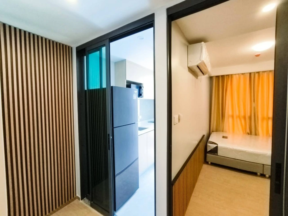 For rent: Regal Srinakarin 40, Building B, 4th floor, fully furnished, great location, close to everything you need, don't miss it.