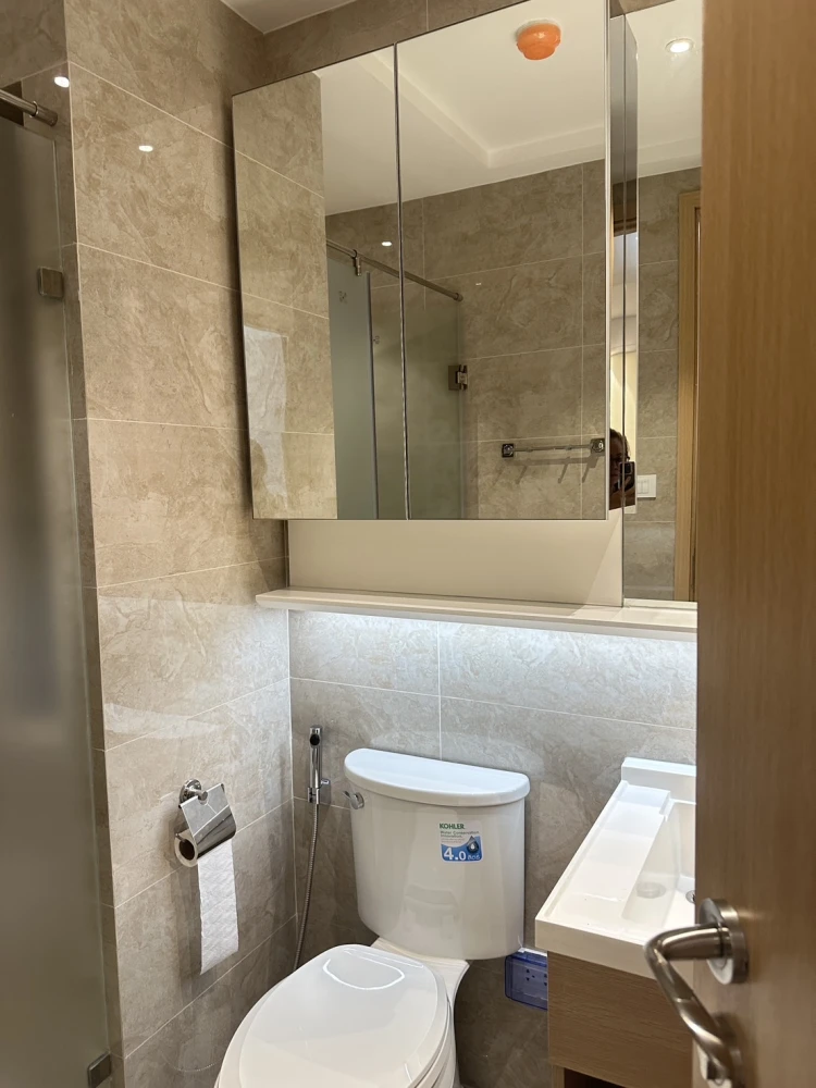 For rent, Retail Sathorn Narathiwat, new room, ready.