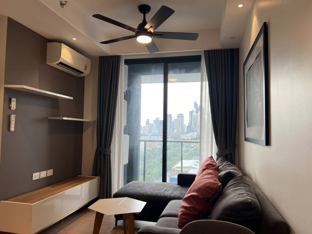 For rent: Regal Sathorn Narathiwat, ready to move in.