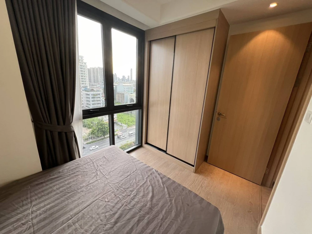 For rent: Regal Sathorn Narathiwat, ready to move in.