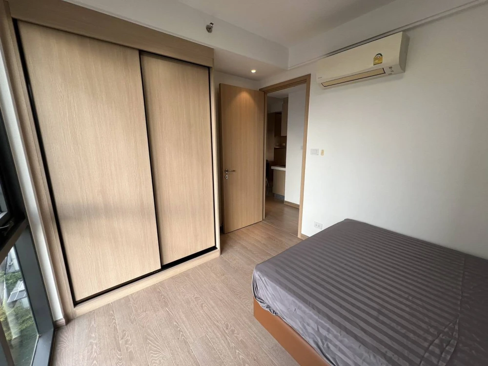 For rent: Regal Sathorn Narathiwat, ready to move in.