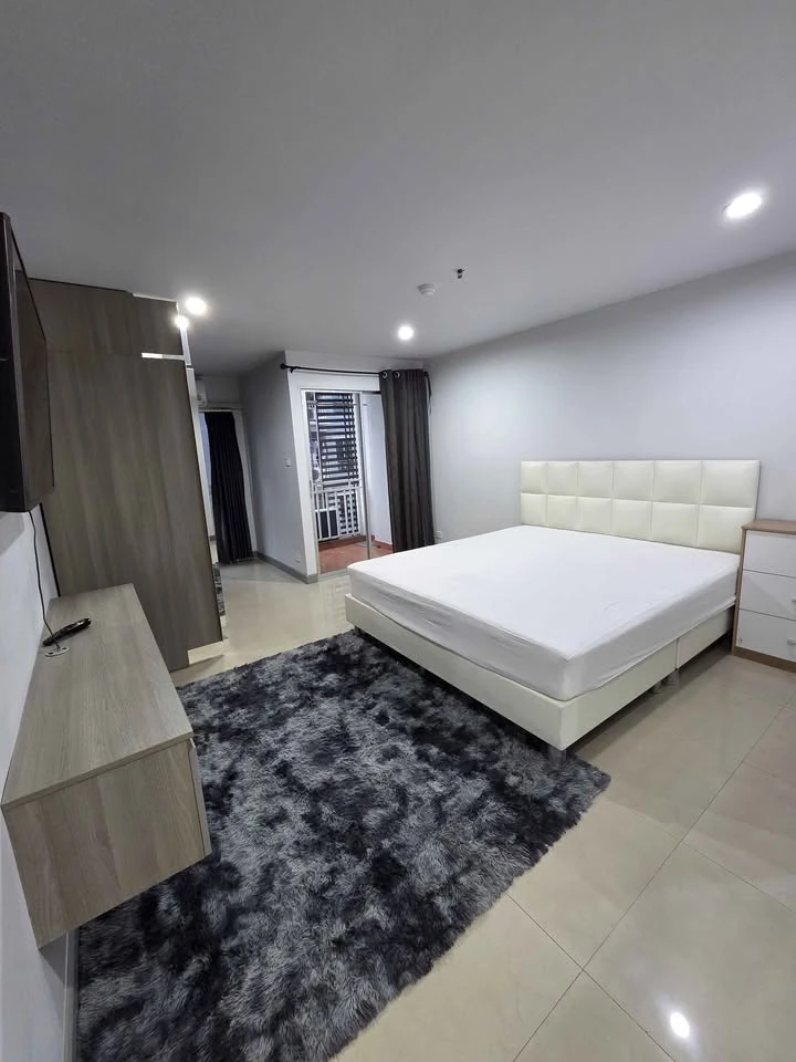 For rent: Regent Home Condo 7/2, spacious room, comes with usable space, complete in one place, book now, don't miss out.