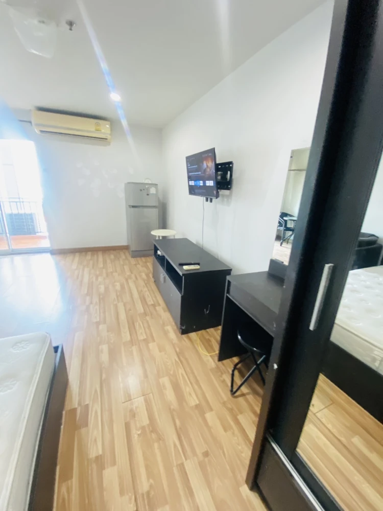 For rent: Regent Home 12 Lat Phrao 41, ready to move in, has a large bed, very comfortable to sleep in, complete, all in one place, book now!