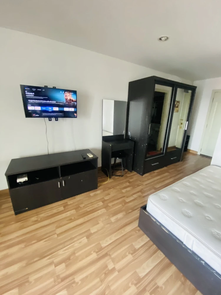 For rent: Regent Home 12 Lat Phrao 41, ready to move in, has a large bed, very comfortable to sleep in, complete, all in one place, book now!