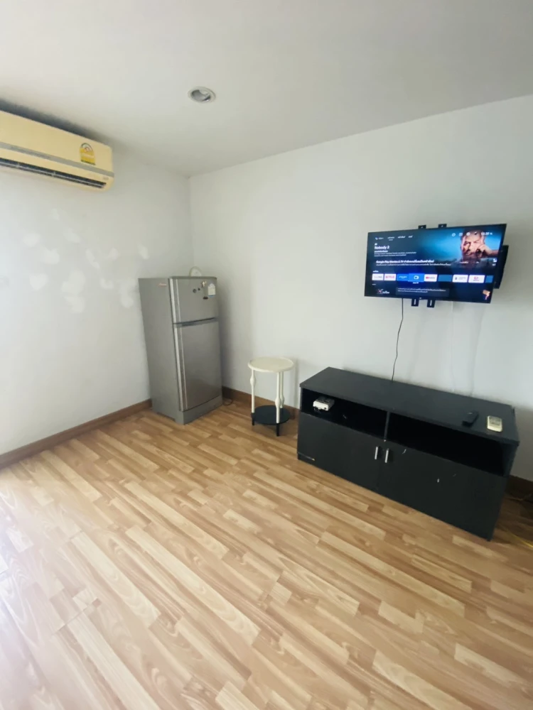 For rent: Regent Home 12 Lat Phrao 41, ready to move in, has a large bed, very comfortable to sleep in, complete, all in one place, book now!