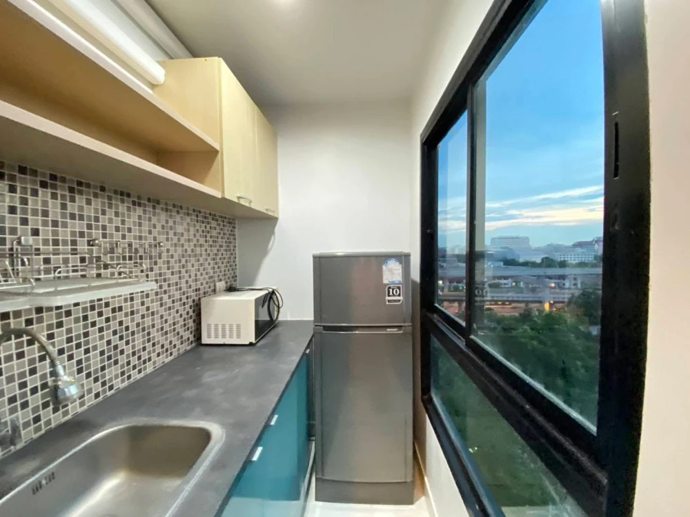 For rent: Regent Home 15 Chaengwattana, 10th floor, nice room, fully furnished, book now!