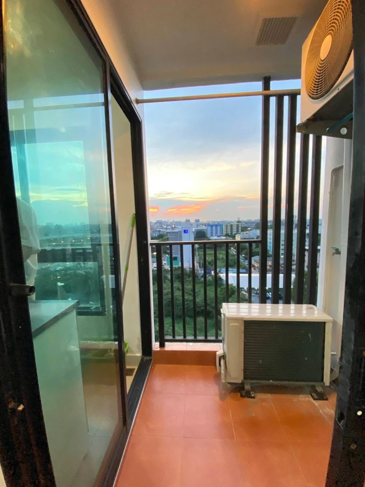 For rent: Regent Home 15 Chaengwattana, 10th floor, nice room, fully furnished, book now!