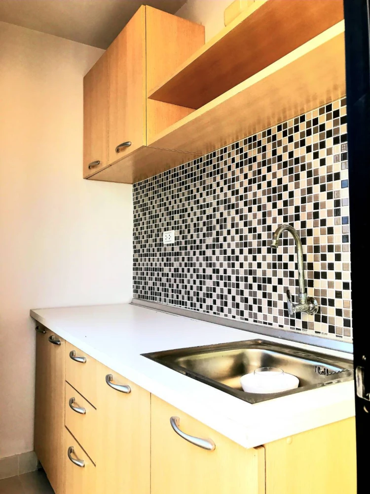 For rent: Regent Home 15 Chaengwattana. Spacious and comfortable room with clear partitions. Fully furnished and ready to move in.