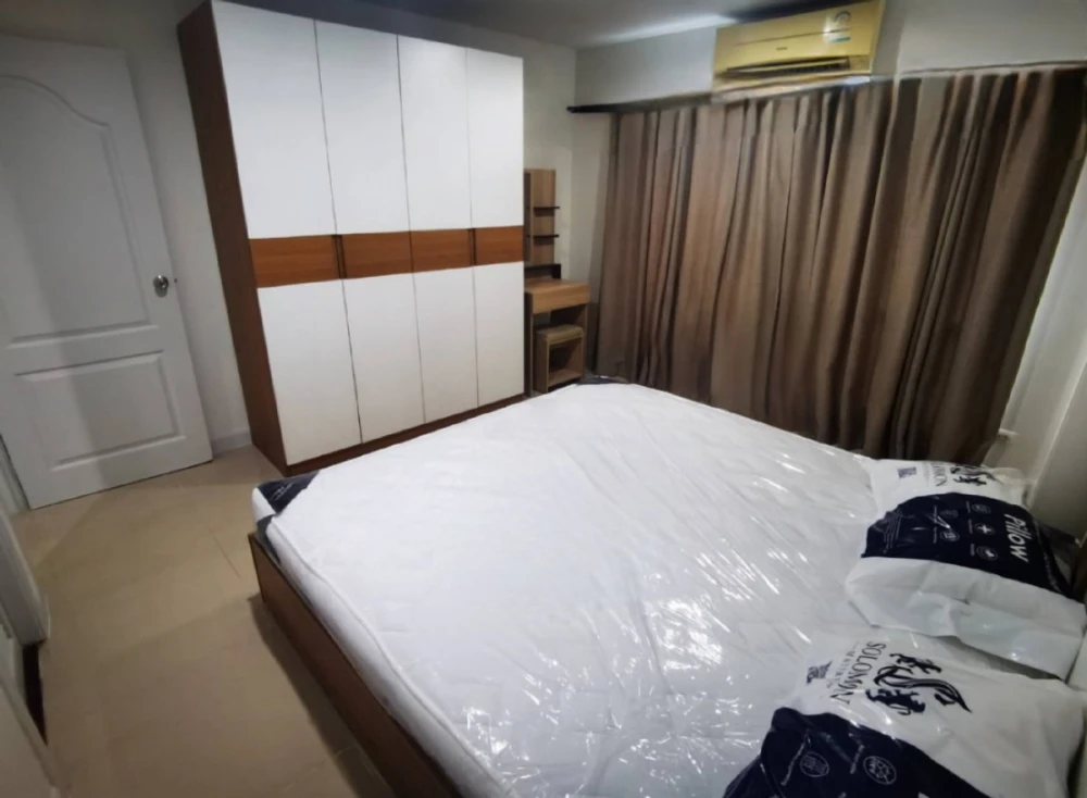 For rent: Regent Home 9 Sukhumvit 64, 3rd floor, corner unit. Book now! Don't miss out! Act fast!