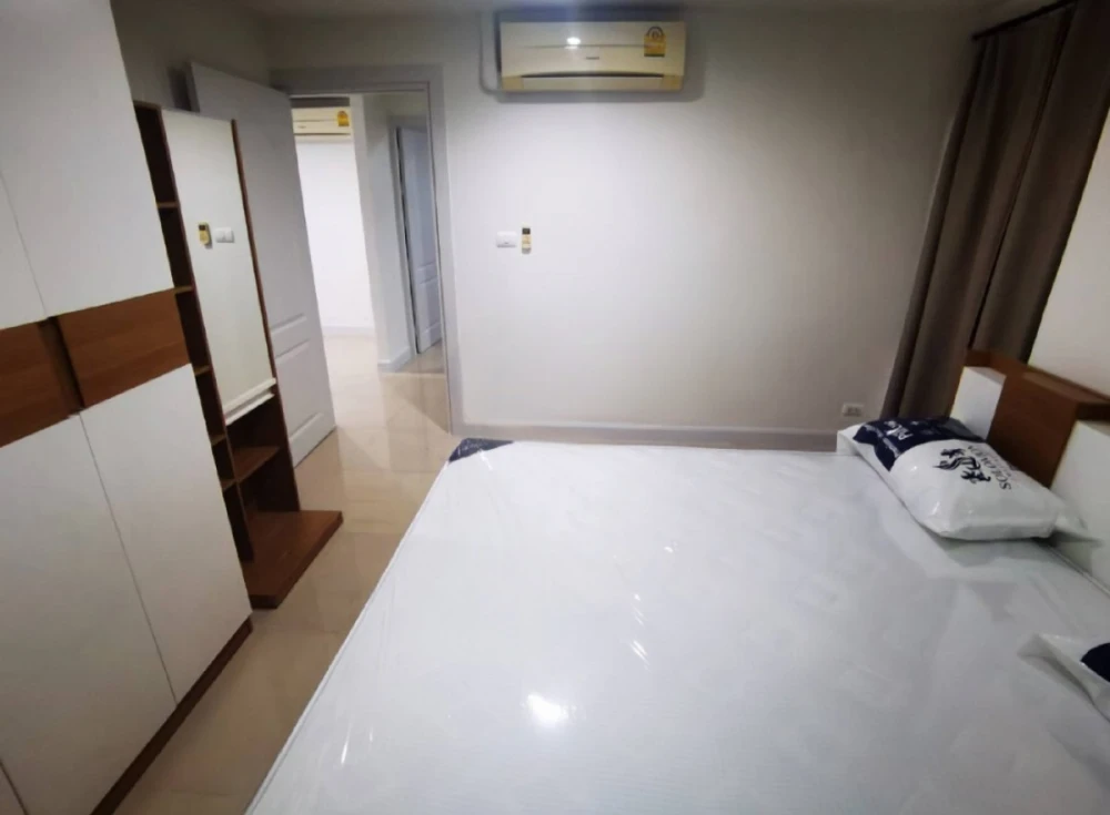 For rent: Regent Home 9 Sukhumvit 64, 3rd floor, corner unit. Book now! Don't miss out! Act fast!