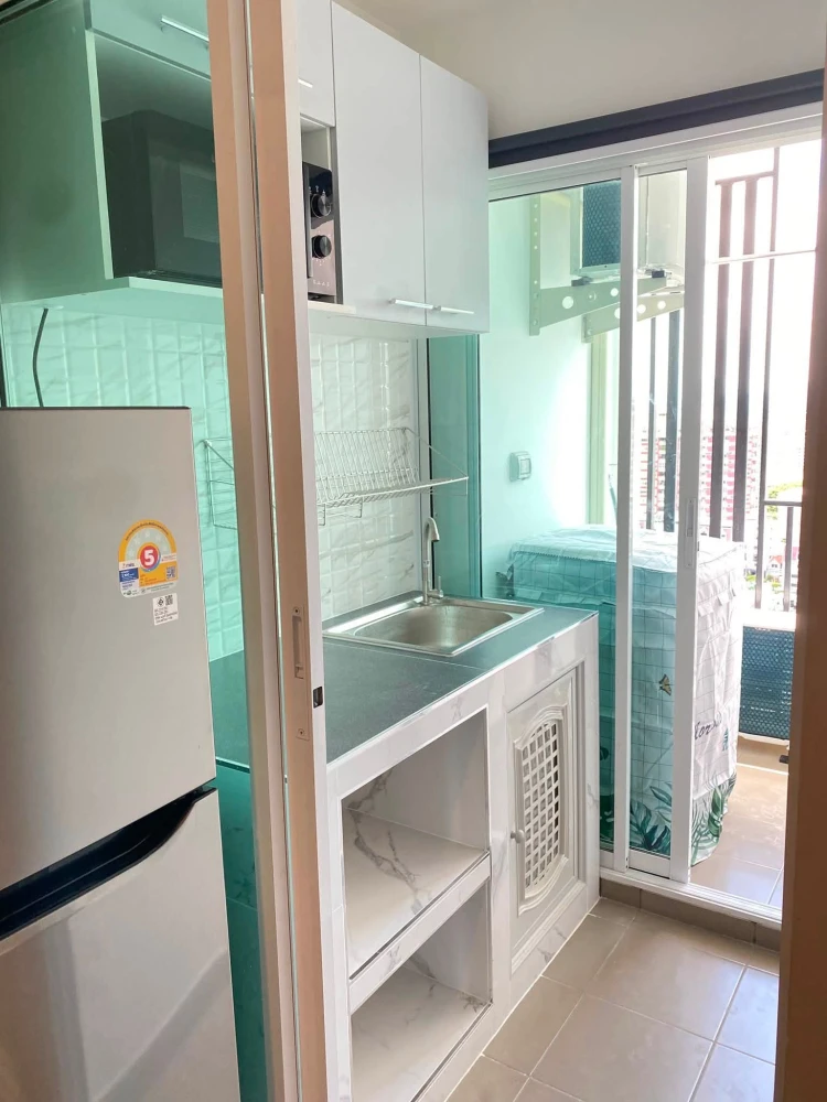 For rent: Regent Home Bangna, 19th floor, partitioned room, fully furnished with appliances. Move in now! Don't wait!