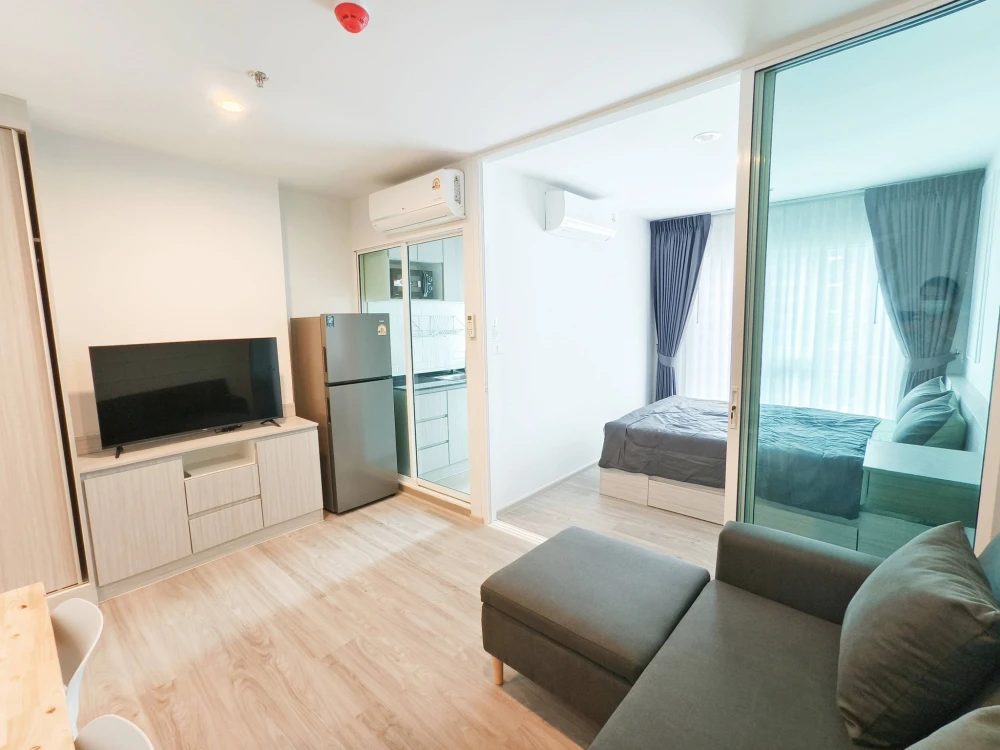 For rent: Regent Home Bangna, fully furnished with built-in furniture and appliances. Just bring your personal belongings and move in!