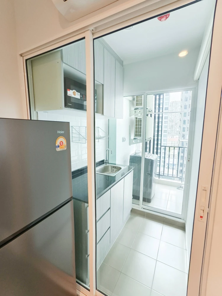 For rent: Regent Home Bangna, 15th floor, Building A, exterior view, fully furnished with appliances. Book now!