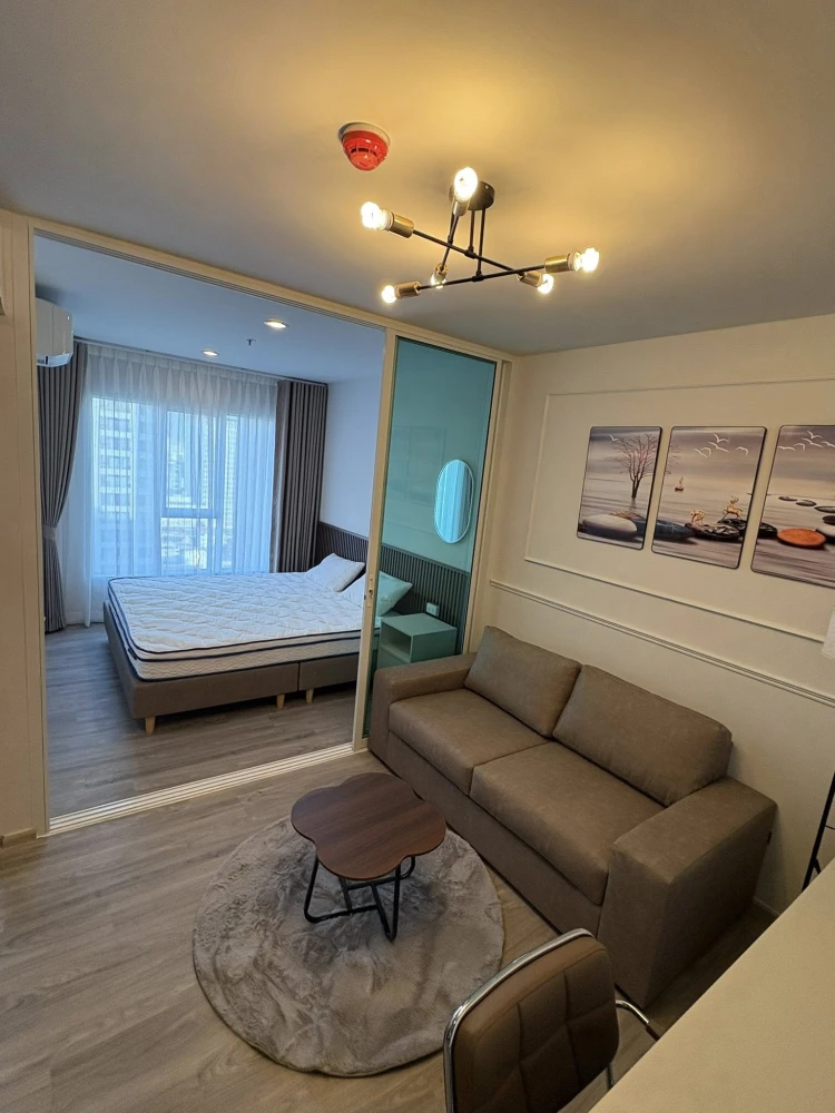 For rent: Regent Home Bangna, very high floor unit with view of BITEC. Fully furnished with all appliances. Beautiful and ready to move in immediately