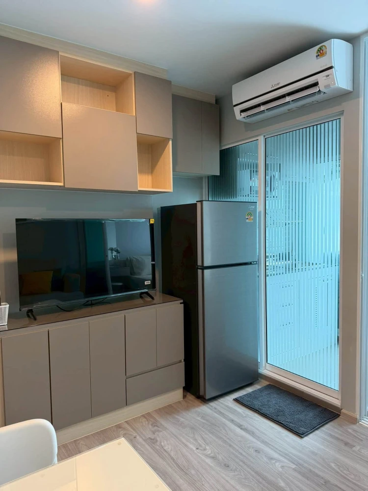 For rent: Regent Home Bangna, 21st floor, stunning city view from the top floor. Fully furnished with appliances. Book now, don't wait!