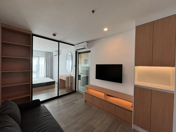 For rent: Regent Home Wutthakat, high floor, fully furnished. Book now, don't miss out! +++