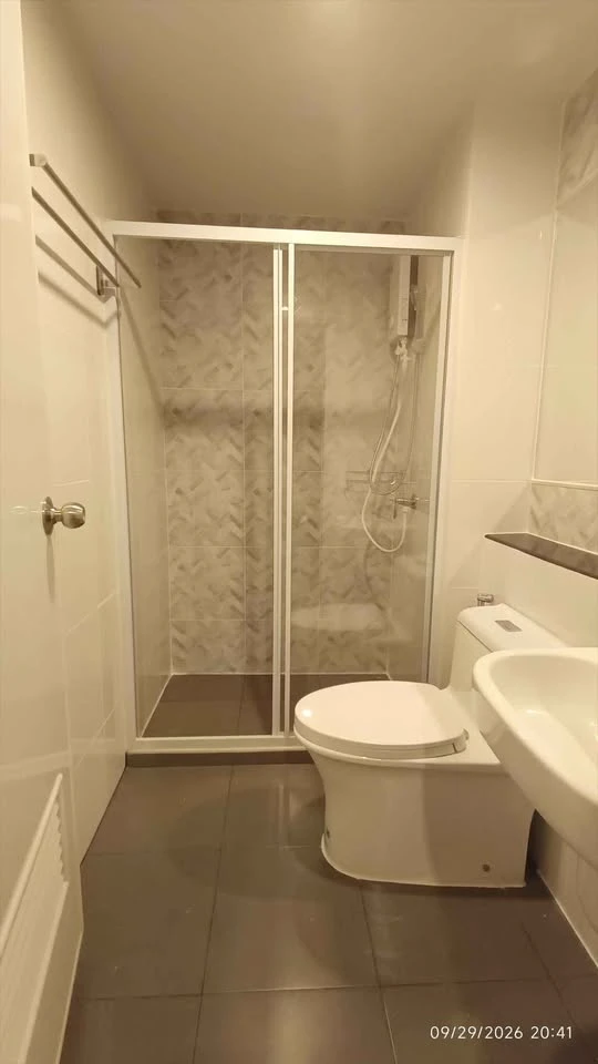 For Rent: Regent Home Wutthakat, Building A, 10th Floor. Fully furnished, clean, and very inviting—ready for immediate move-in!
