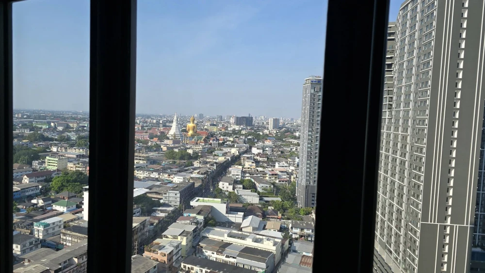 For rent: Regent Home Wutthakat, high floor unit, comfortable, good ventilation, city view. Book now, don't miss out!+++